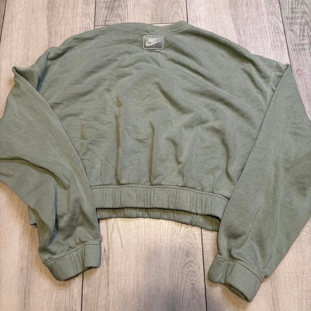 Nike green cropped‎ sweatshirt with silver logo women's size M - Picture 7 of 7